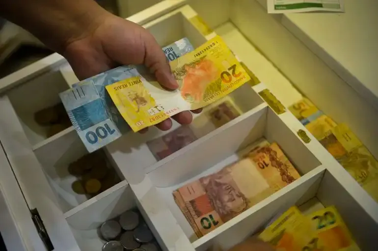 O aumento de R$ 106 em relação ao valor anterior supera a inflação acumulada no período