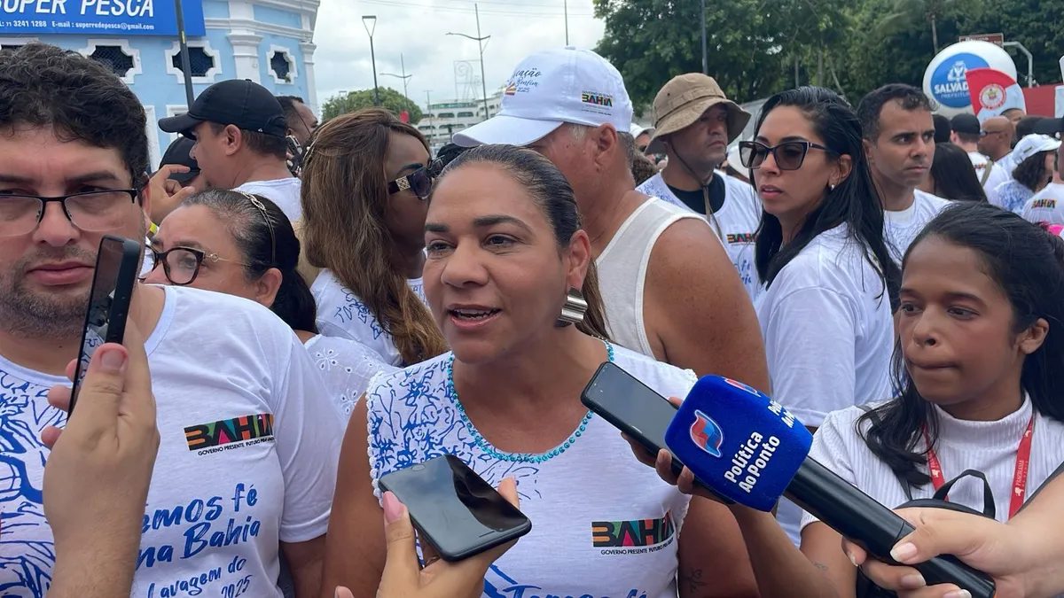 Secretária Roberta Santana pediu apóio dos municípios na luta  do combate à dengue