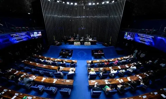 Imagem ilustrativa da imagem Senadores desistem de presidência da Casa