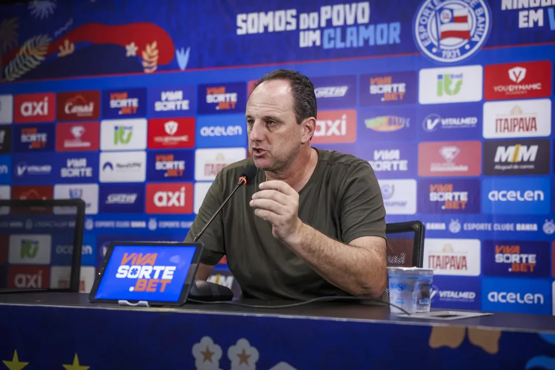 Rogério Ceni durante coletiva de imprensa