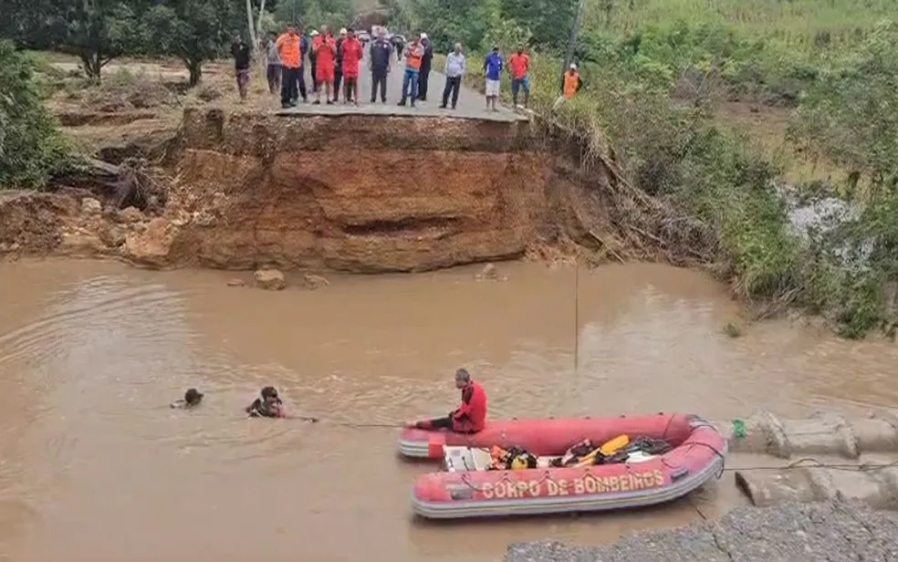 Veículo com as vítimas foi encontrado na tarde deste domingo, 12