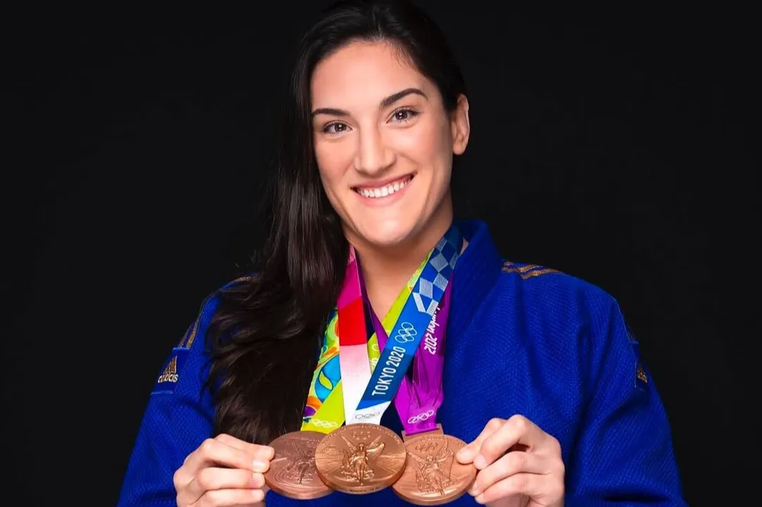 Mayra Aguiar com três medalhas olímpicas