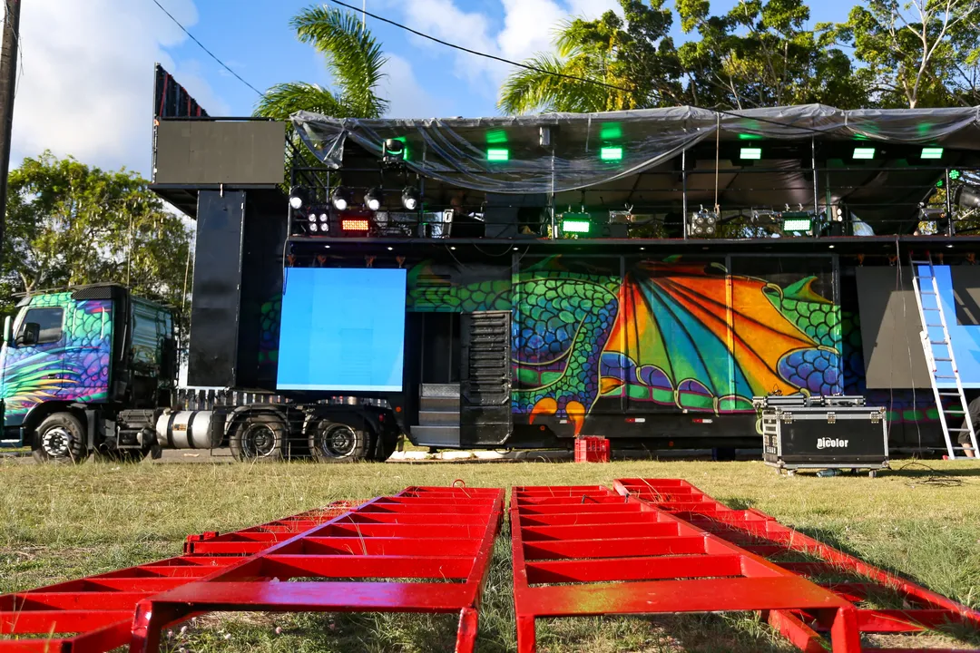 Trio elétrico completa 75 carnavais em Salvador