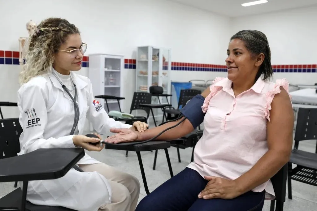 Cursos técnicos gratuitos ofertados na Bahia incluem áreas da Saúde