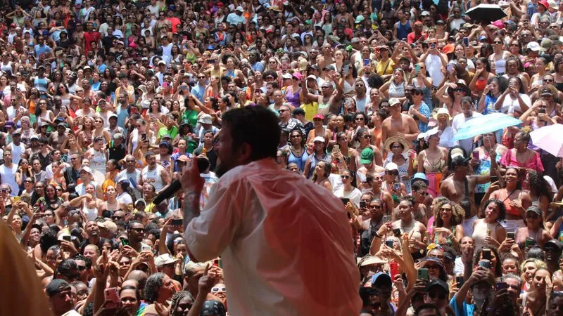 Imagem ilustrativa da imagem VÍDEO: Saulo lota Parque da Cidade com show gratuito