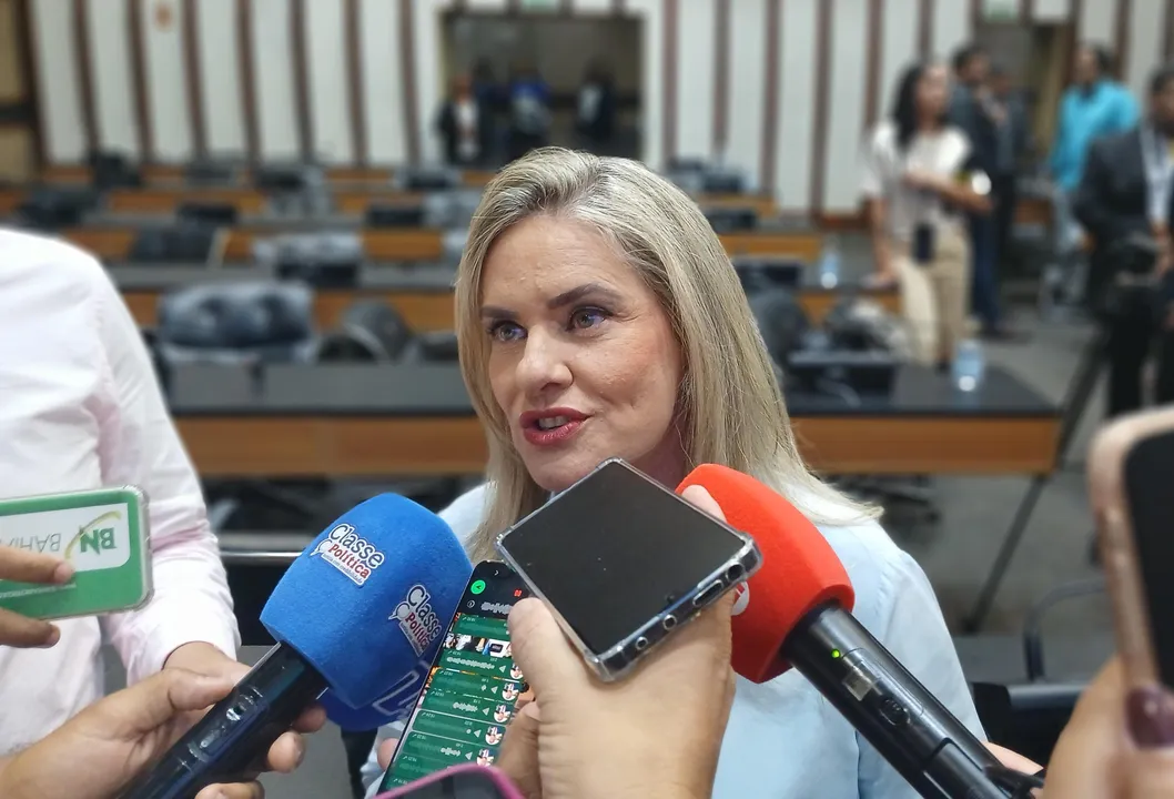 Ivana é a primeira mulher a assumir o comando do Legislativo baiano