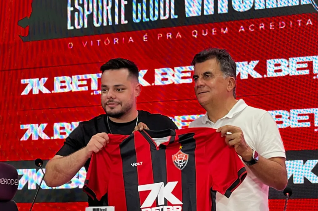 Fábio Mota ao lado de José Vitor, diretor de marketing da Bet7K