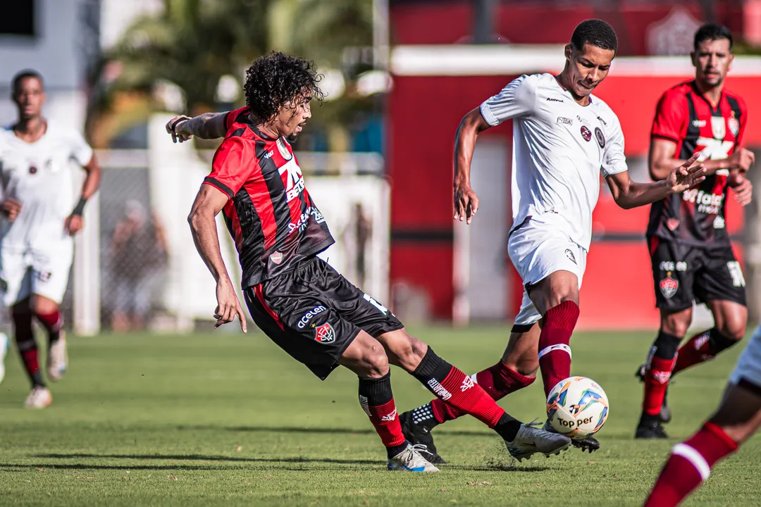 Vitória empata com Jcauipense no Barradão