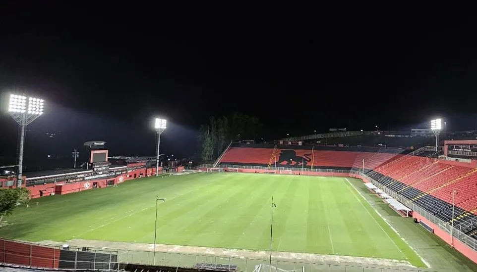 Nova iluminação de LED no Barradão cumpre os requisitos exigidos pela Conmebol para disputa da Copa Sul-Americana