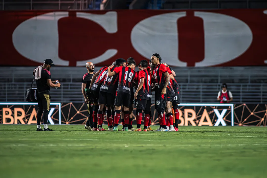 Vitória empatou em 2x2 com o CRB na estreia da Copa do Nordeste