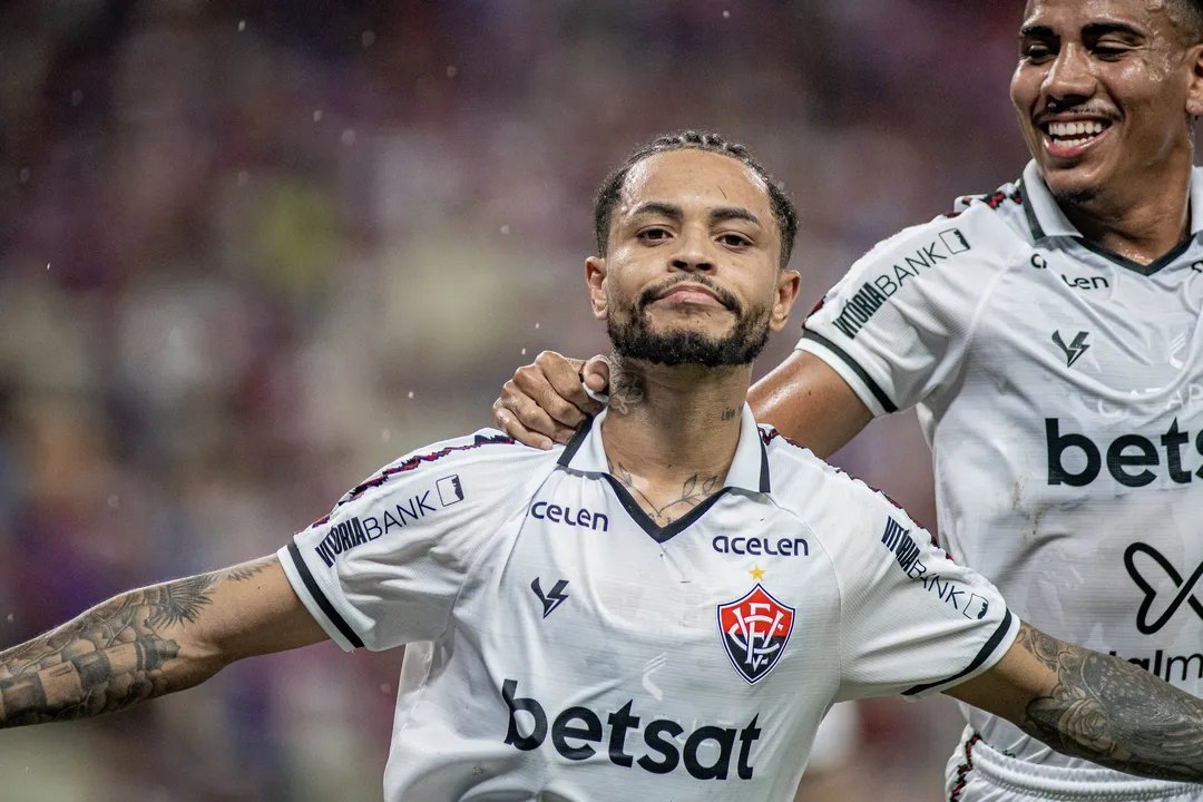 Matheuzinho comemora gol marcado contra o Fortaleza na Arena Castelão no Nordestão 2024