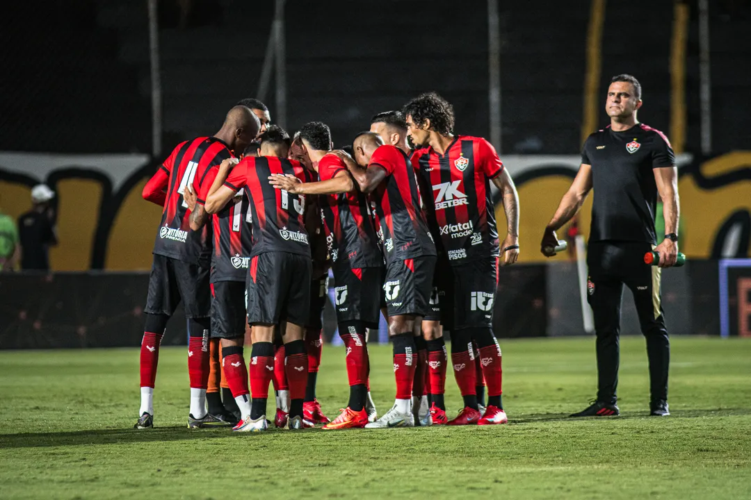 Vitória recebe o Sousa nesta terça-feira