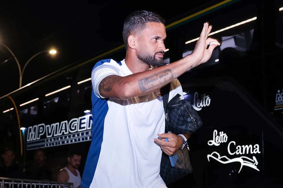 Willian José estreou com a camisa do Bahia diante da Juazeirense