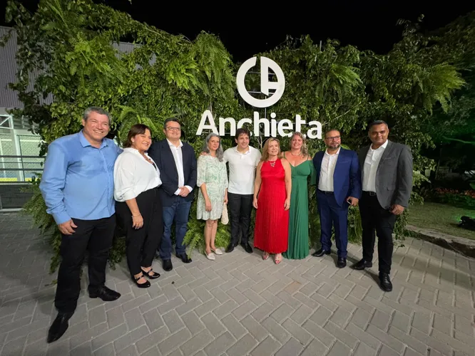 Representantes do Anchieta participam de inauguração de nova unidade do colégio