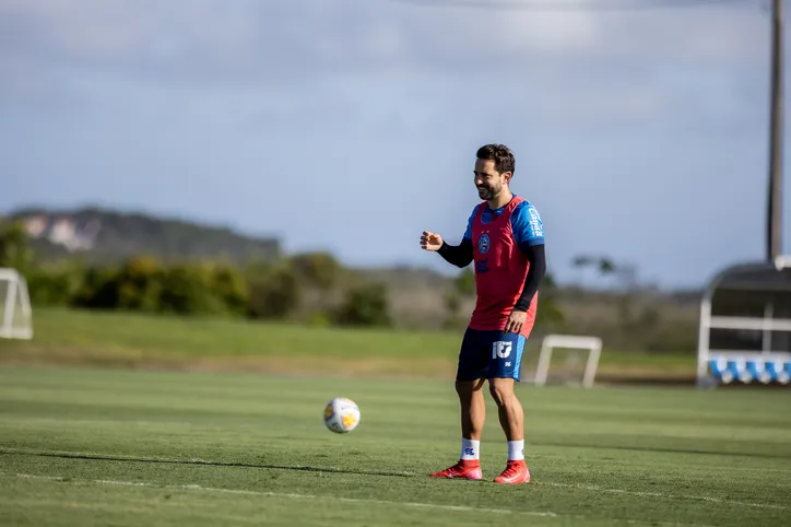 Everton Ribeiro segue como grande maestro do Tricolor