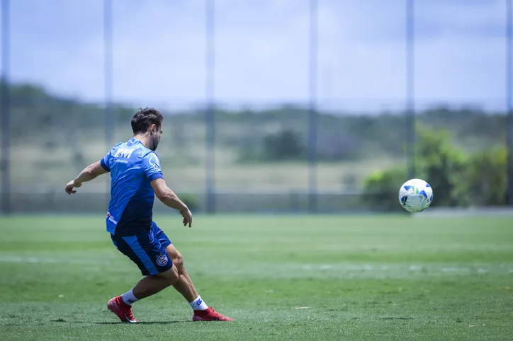 Everton Ribeiro segue como maestro do elenco tricolor