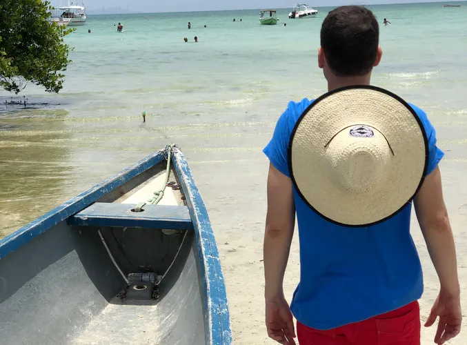 Imagem ilustrativa da imagem Praia das Neves na Ilha de Maré é opção de passeio durante o Verão