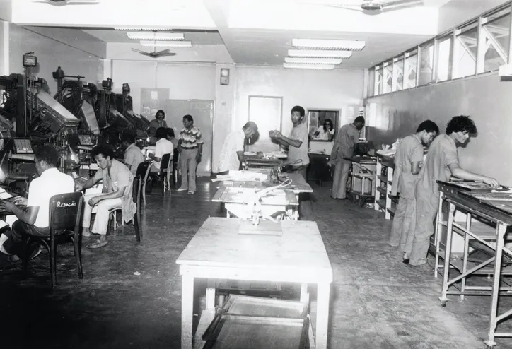 Sala de composição de A TARDE em 1975