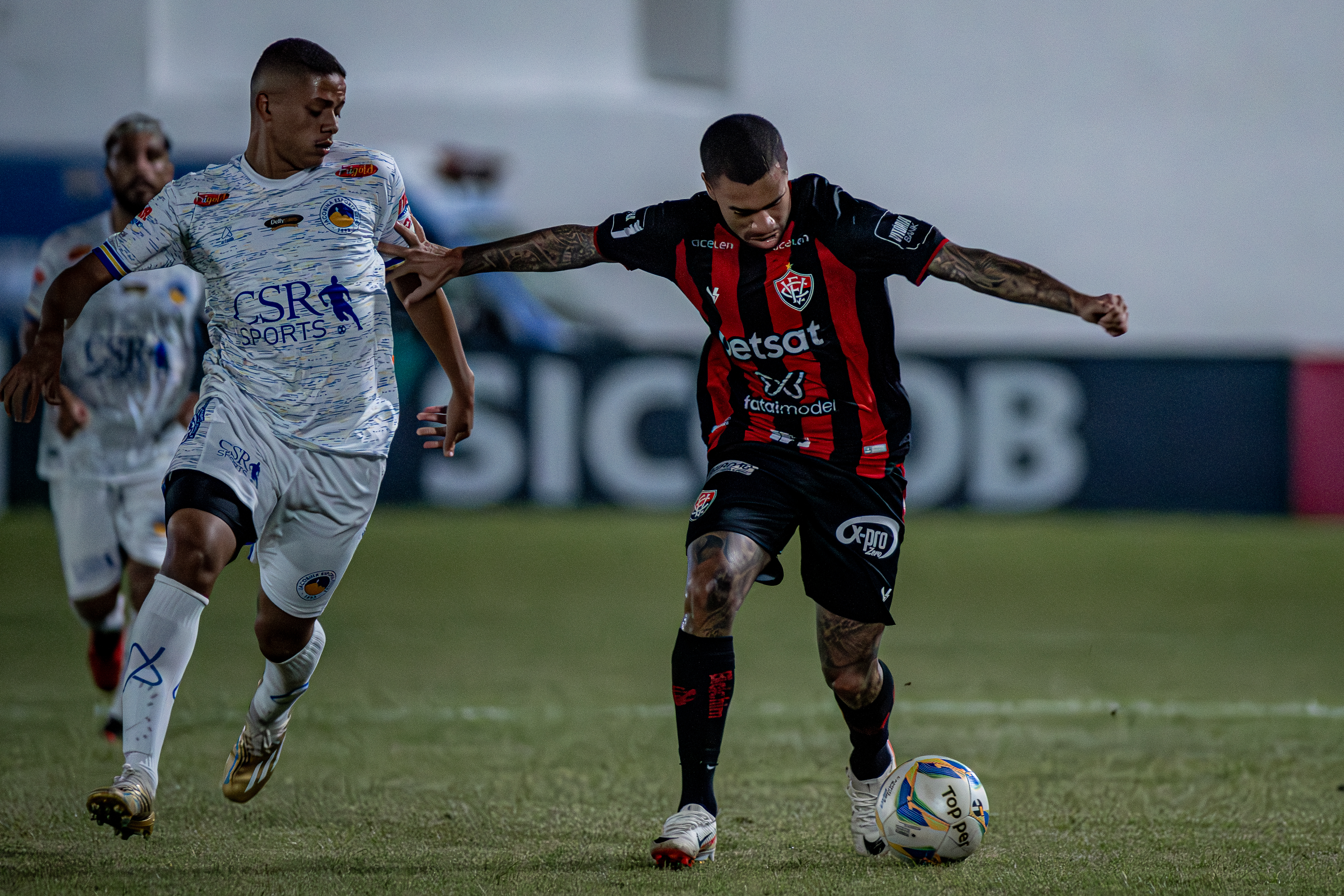 Vitória recebe Jacobina pelo Baianão; veja prováveis escalações