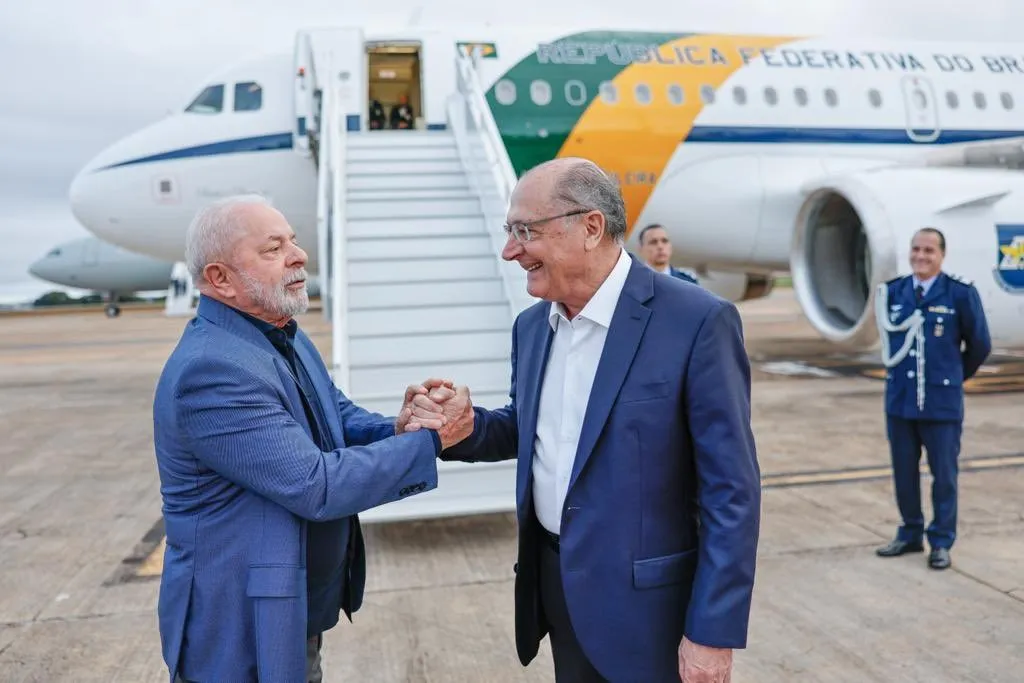 Durante entrevista em Moscou, Lula havia considerado possível ida de Alckmin a Roma para acompanhar rito
