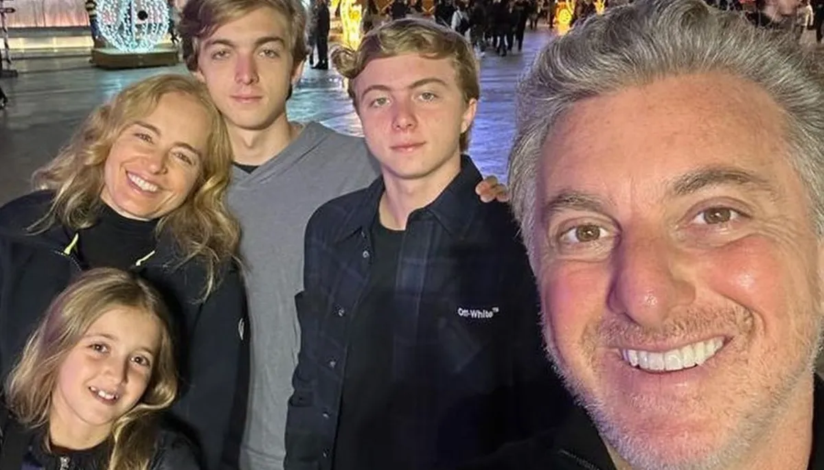 Angélica e Luciano Huck são pais de três jovens