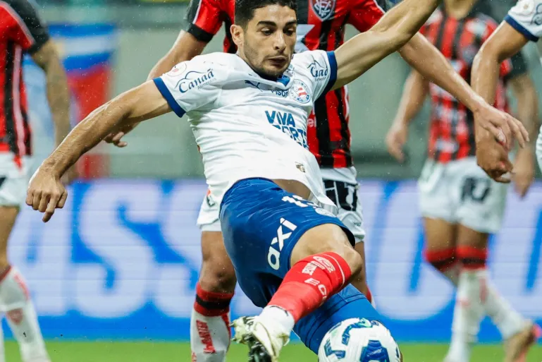 Gol de Michel Araújo define clássico e Bahia vence o Vitória na Fonte Nova