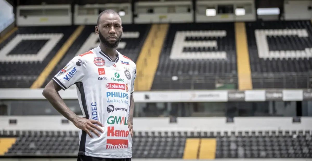 Allano, ex-Bahia e atualmente no Operário-PR