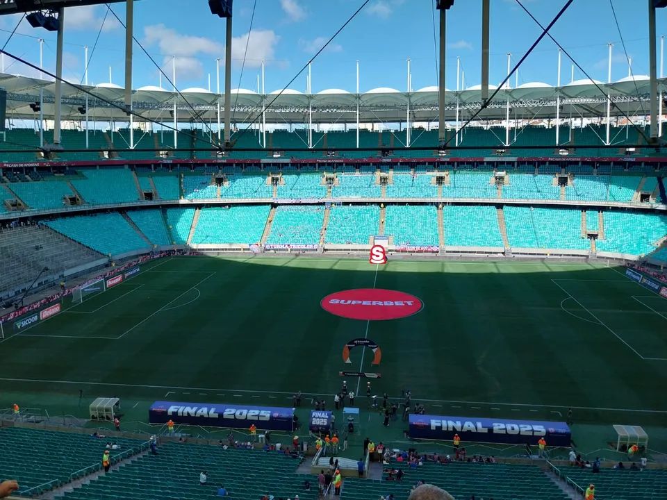 Gramado da Arena Fonte Nova passou por tratamento especial e está pronto para o Ba-Vi