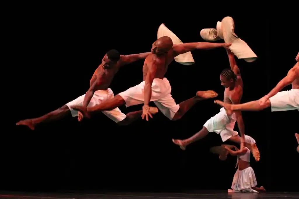 Balé une dança, música e cultura baiana em espetáculos consagrados no Brasil e no exterior