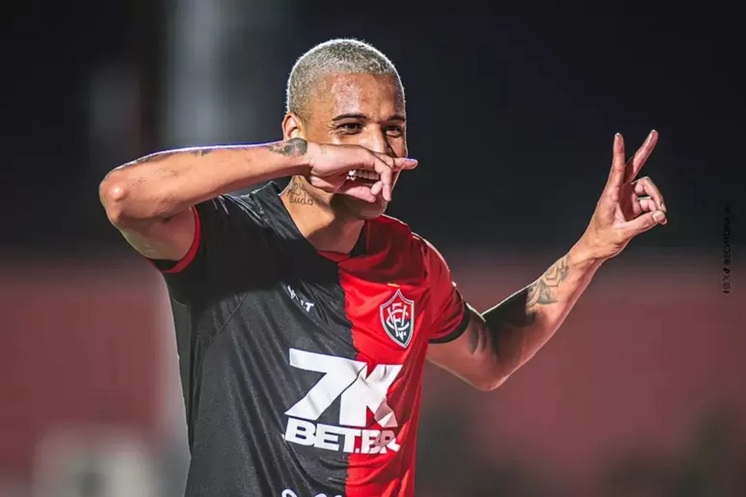 Janderson é um dos jogadores de destaque do Vitória em 2025