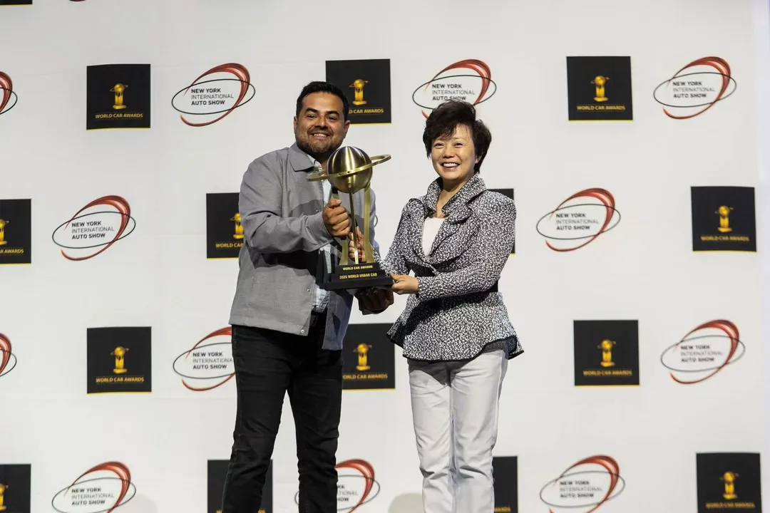 Vice-Presidente Executiva da BYD, Stella Li, foi eleita Personalidade Mundial do Ano