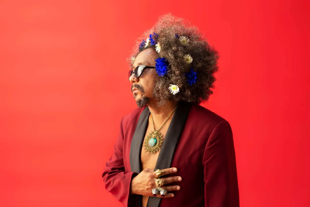 Chico César faz show gratuito na abertura do Brasil Nordeste