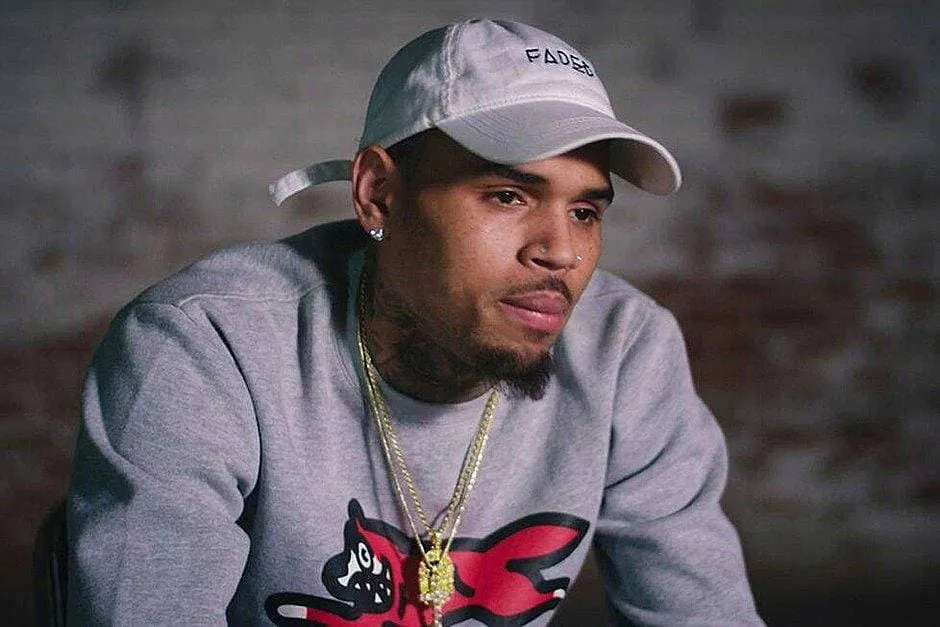 Chris Brown é preso no Reino Unido por agressão