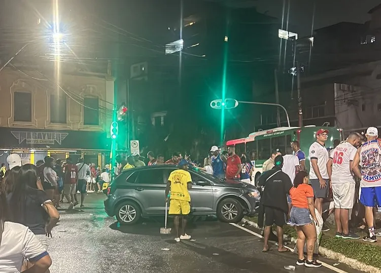 Entre as cinco vítimas, duas tiveram ferimentos graves, e outros três ficaram com ferimentos leves