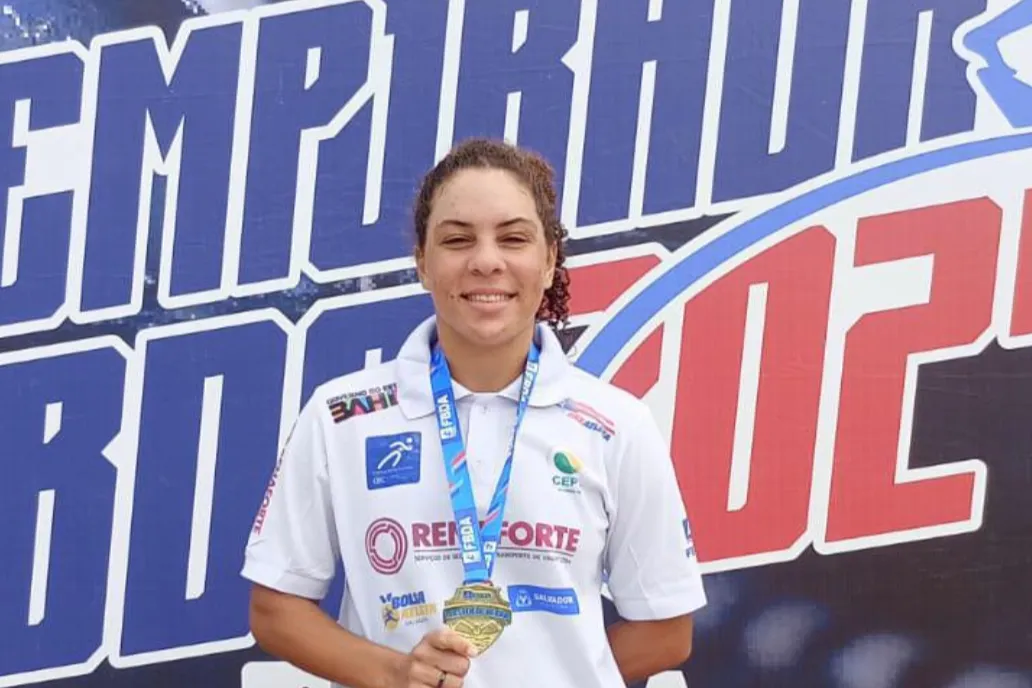 Apoiada pelo FazAtleta, nadadora de águas abertas baiana disputa torneio nacional com apoio da Sudesb