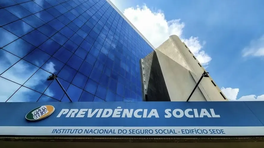 Medidas integram uma ofensiva de deputados e senadores para mudar a legislação que autoriza descontos