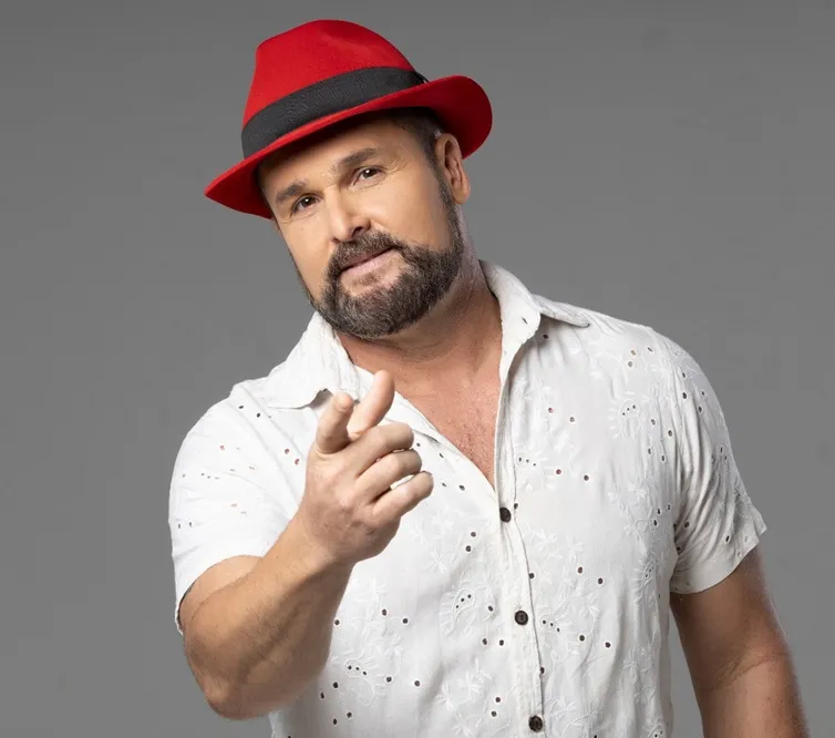 De graça! Jeanne Lima e Leo Estakazero fazem show no Forró no Parque