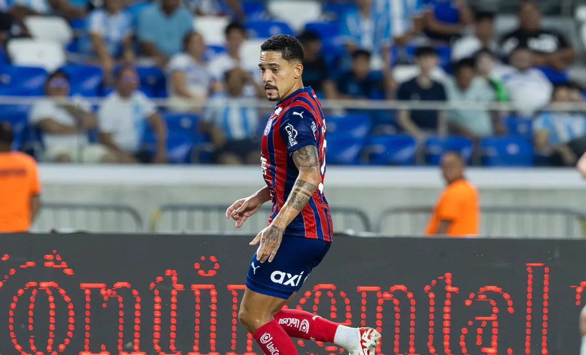 Gilberto, lateral-direito do Gilberto