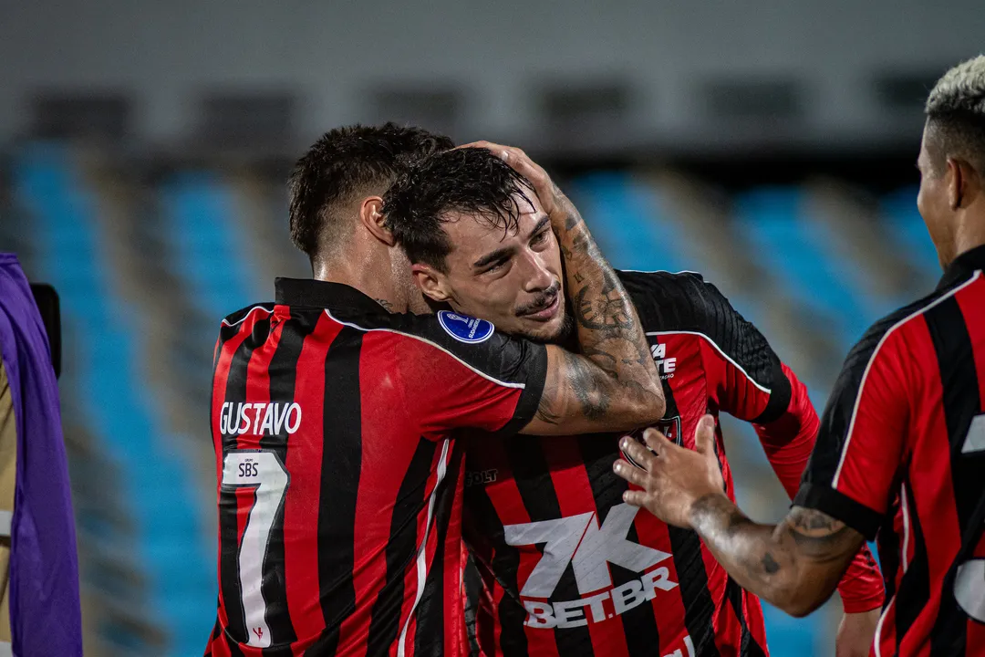 Claudinho foi o autor do gol da importante vitória sobre o Cerro Largo
