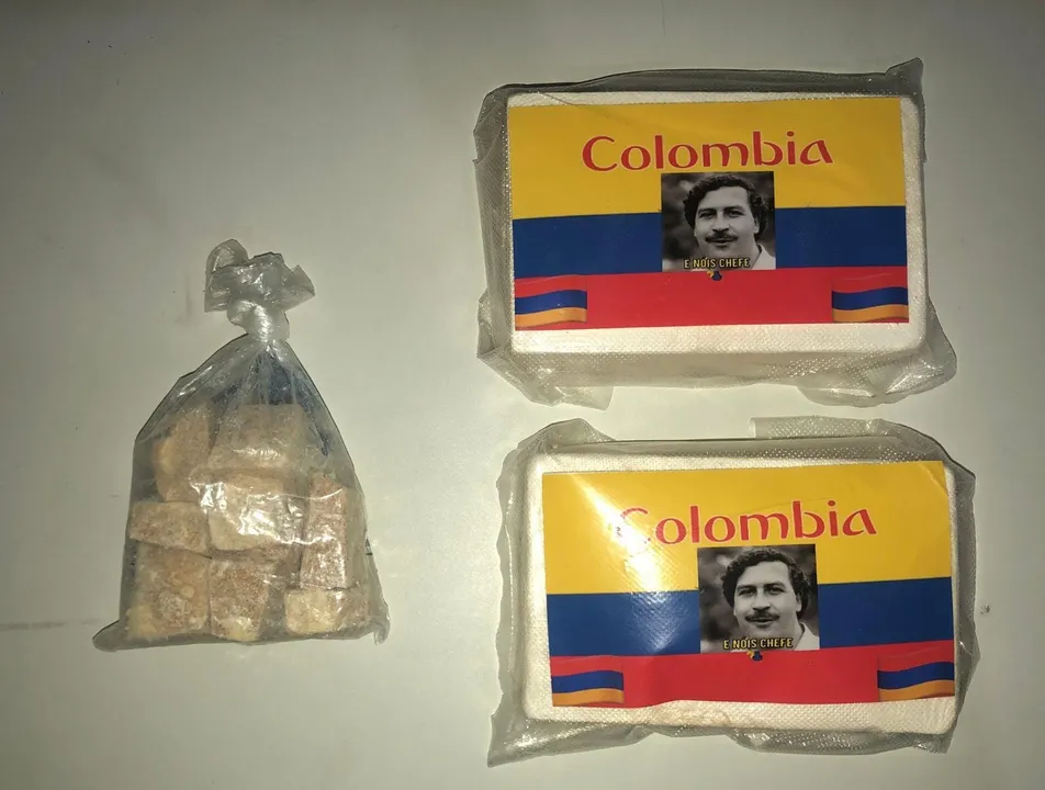 Tabletes de cocaína possuiam foto do narcotraficante colombiano Pablo Escobar