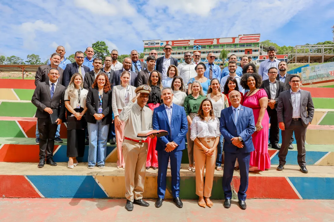 Equipe do TCE em visita à Fundação Doutor Jesus
