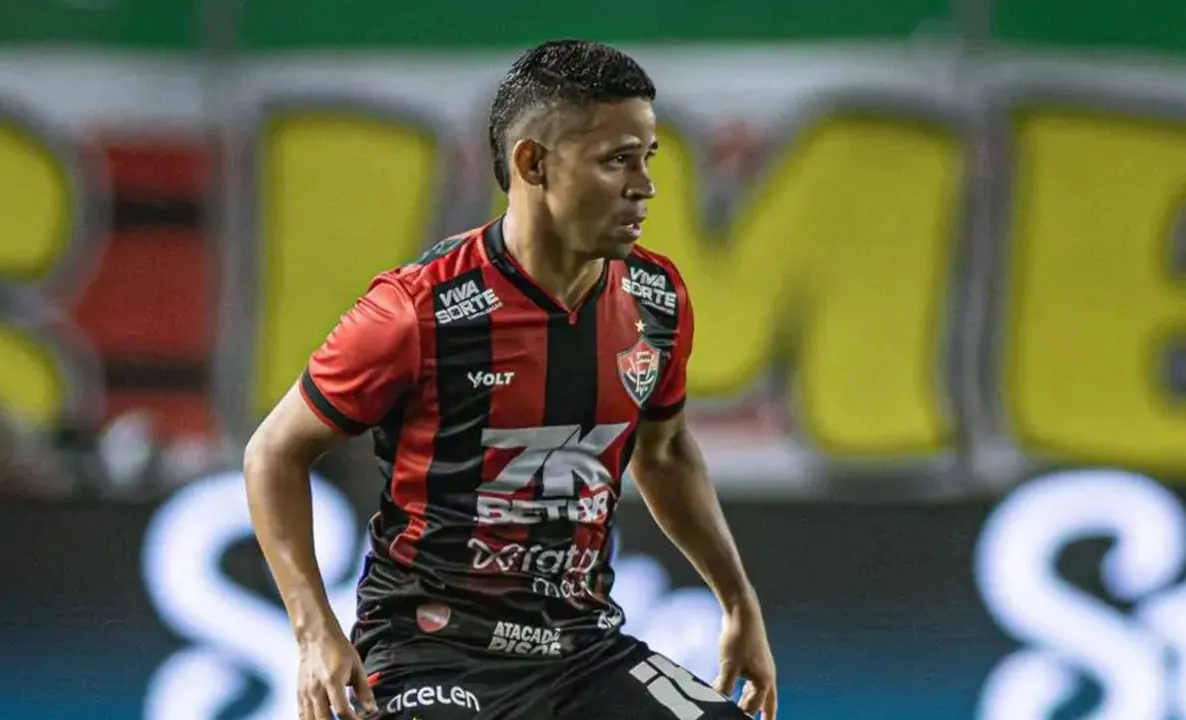 Erick, atacante do Vitória