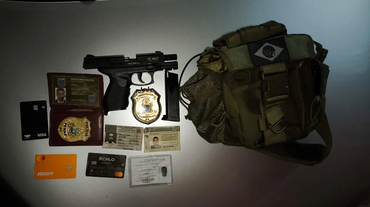 Homem e material foram conduzidos à Central de Flagrantes