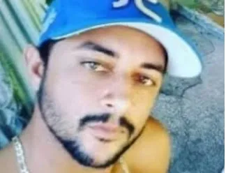 Marcos Paulo ainda tentou fugir do assassino, mas foi alcançado e executado