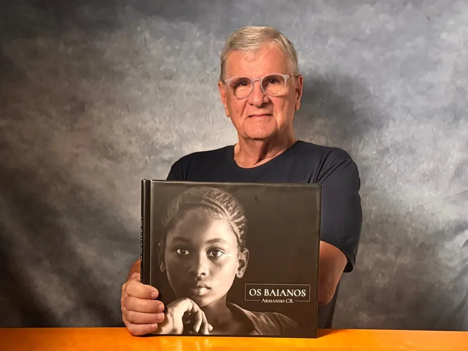 Armando CR anuncia lançamento de livro em Sampa