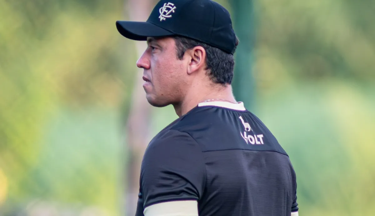 Thiago Carpini, treinador do Vitória