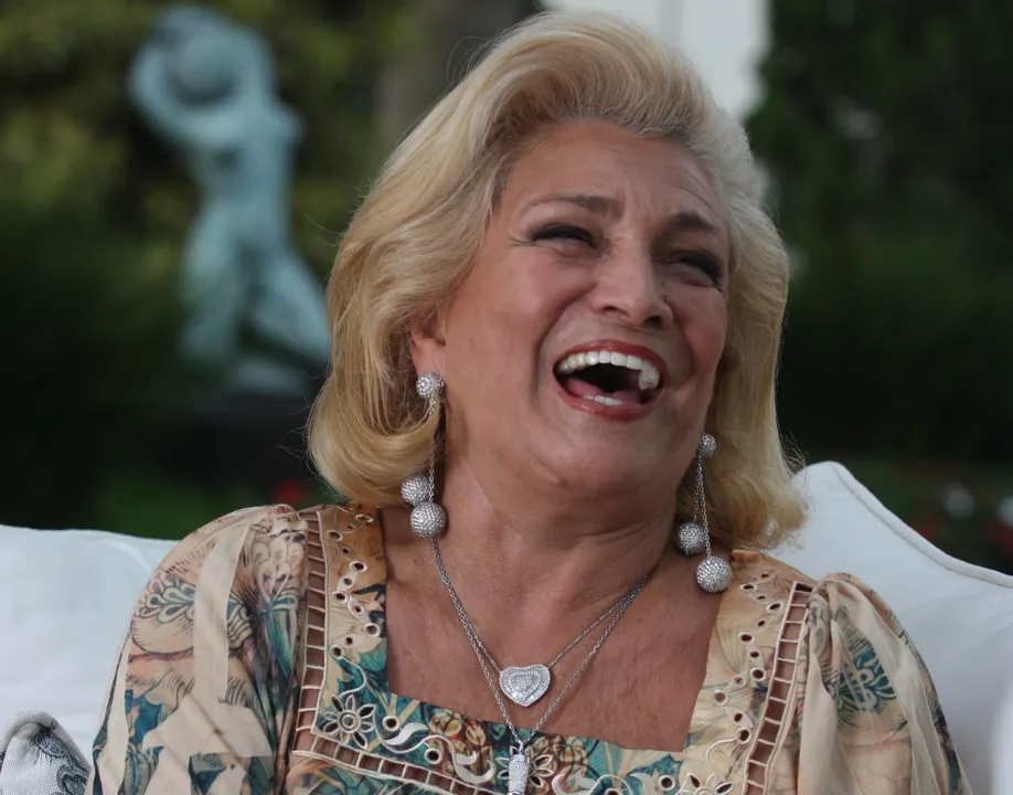 A apresentadora morreu em 2012