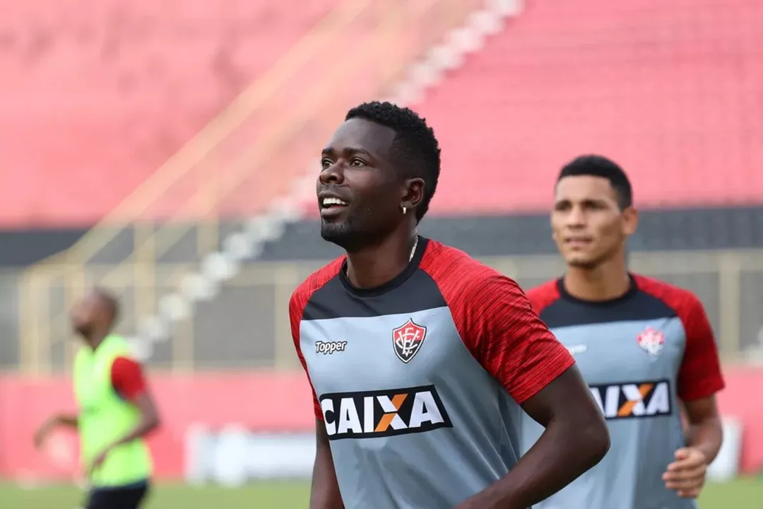 Kanu durante passagem pelo Vitória