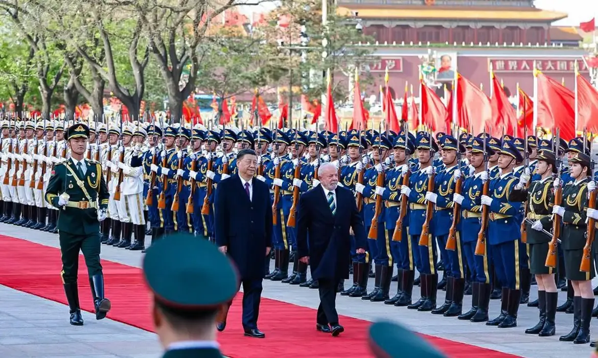 Lula vai se encontrar com o presidente da China,  Xi Jinping na próxima semana