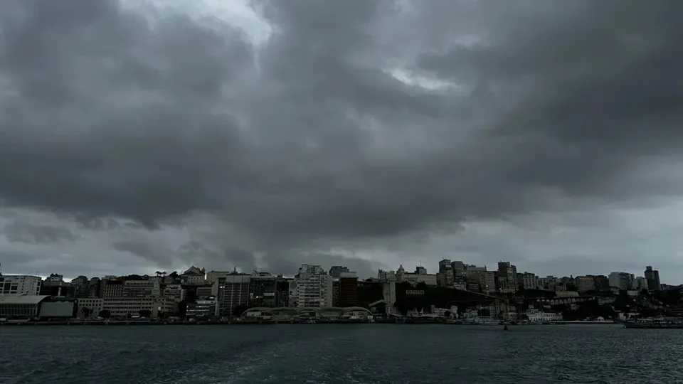 Salvador lidera a lista das cidades baianas onde mais choveram